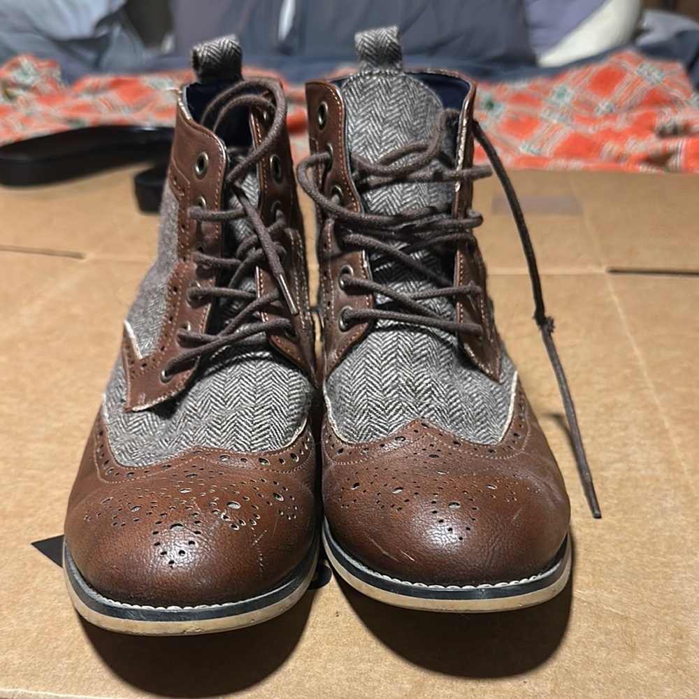 Brown Boots with Two-Tone Design and Lace-Up Closure
